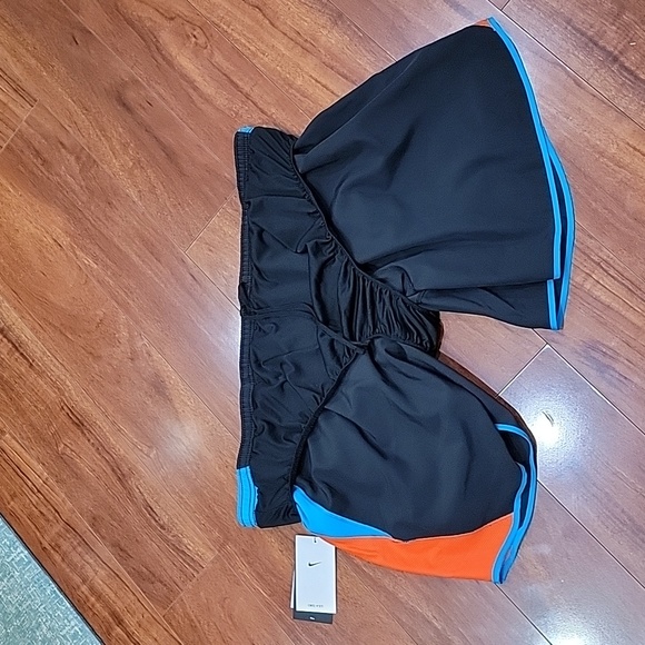 NWT Plus Size NIKE DRI-FIT RUNNING Shorts - Picture 5 of 6